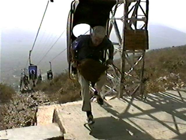 raj165.jpg (43123 bytes)