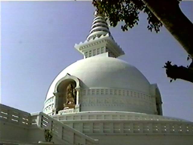 raj175.jpg (27892 bytes)