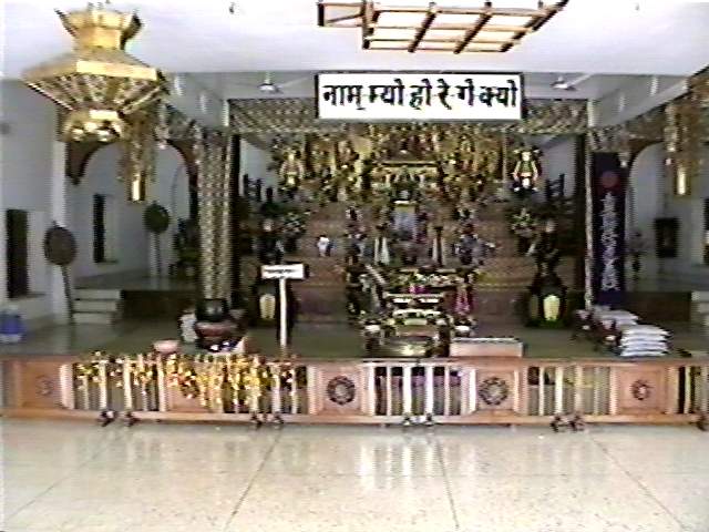 raj176.jpg (53014 bytes)